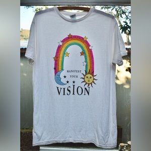 ❌SOLD❌ Fun graphic tee. Manifest your vision! Size Medium.